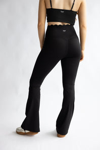 Simply Southern Scalloped Flare Leggings for Women in Black