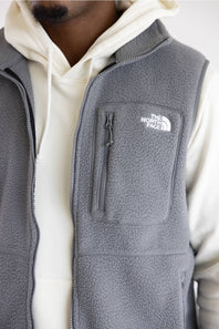 The North Face Yumiori Vest for Men in Smoked Pearl | NF0A8B65-0UZ-GRAY