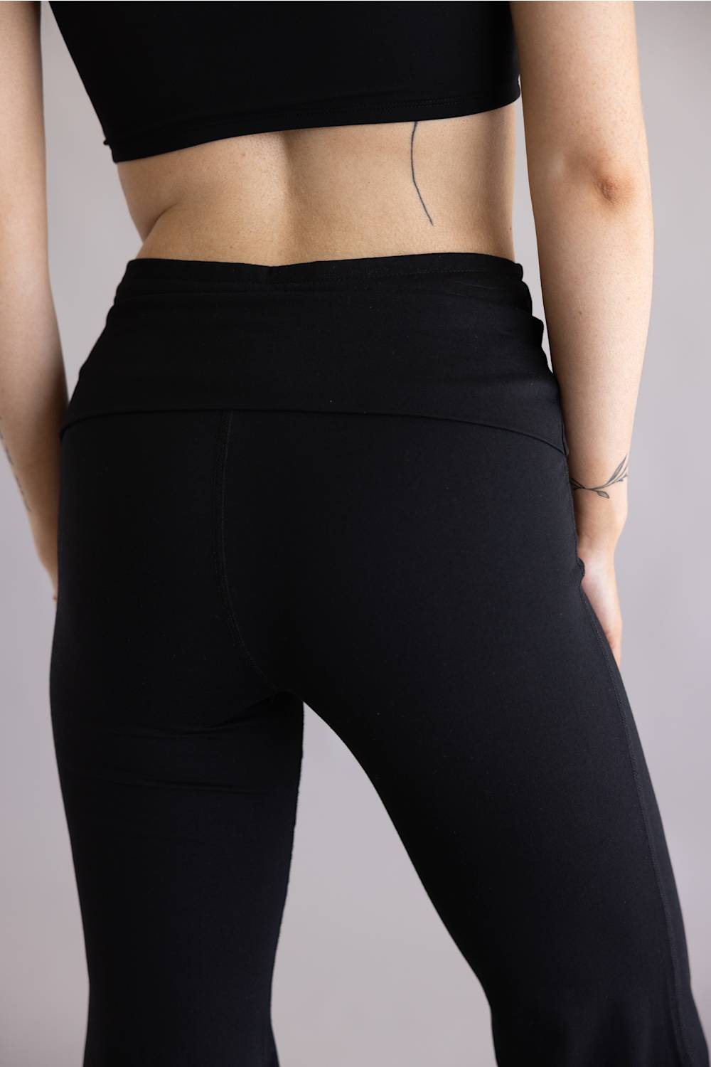 Tie Waist Bubble Flare Leggings for Women in Black