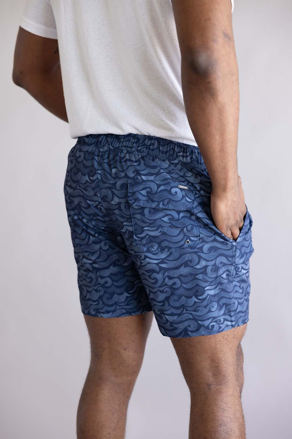 Vintage Summer 4 Way Stretch Volley Shorts for Men in Navy Waves
