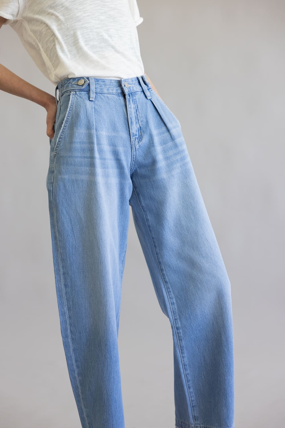 Vervet High Rise Pleated Barrel Jeans for Women