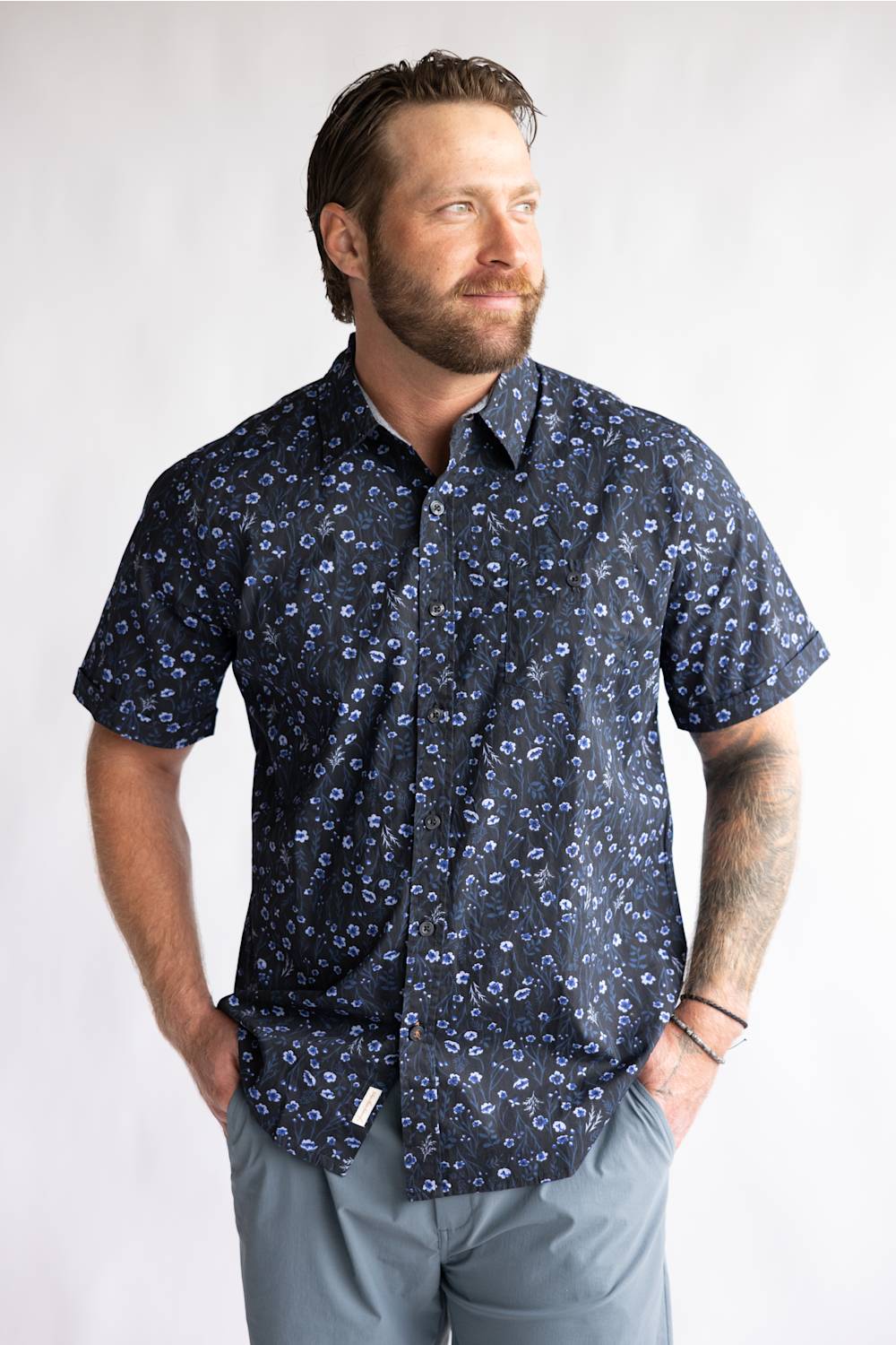 Weatherproof Vintage Poplin Button Up Shirt for Men in Poseidon Blue