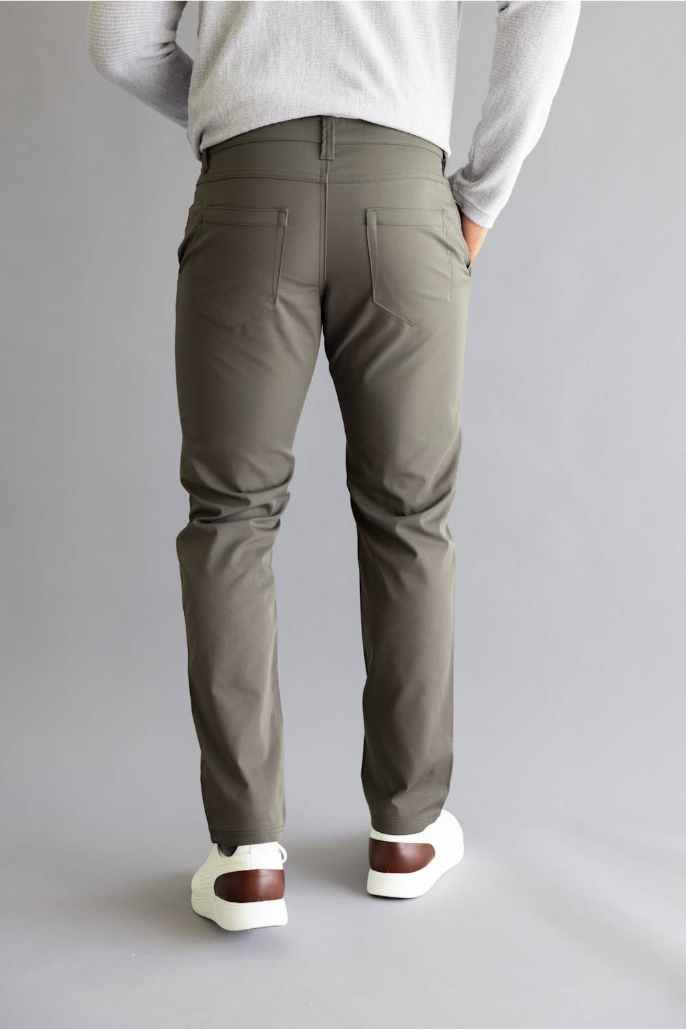 Weatherproof Vintage Tech Utility Pants for Men in Military Green