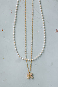 Bow Necklace in Gold