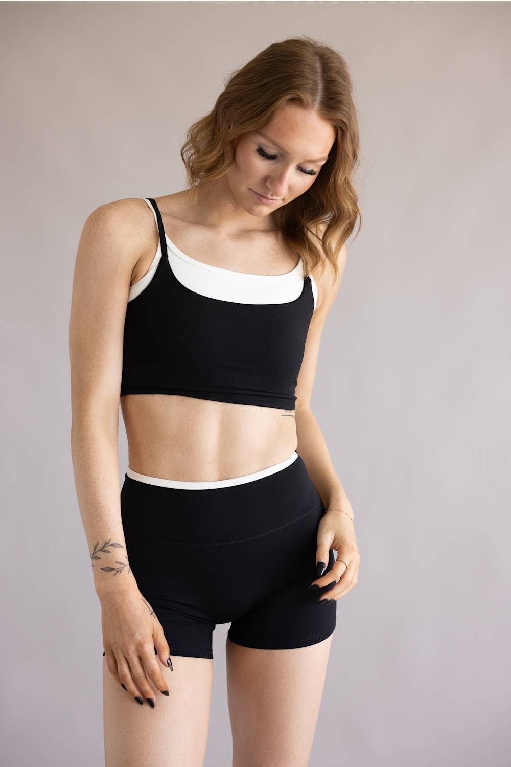 Double Layer Sports Tank Top for Women in Black/White