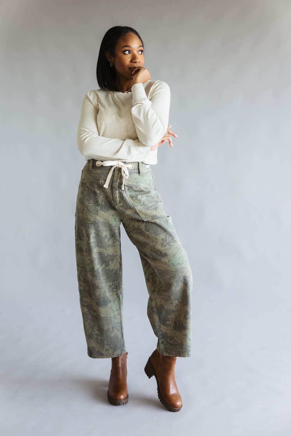 Drawstring Camo Leaf Barrel Jeans for Women in Green