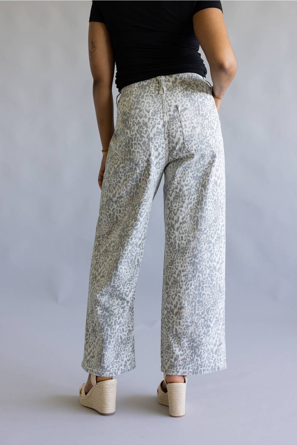 Vervet High Rise Baggy Wide Jeans for Women in Leopard