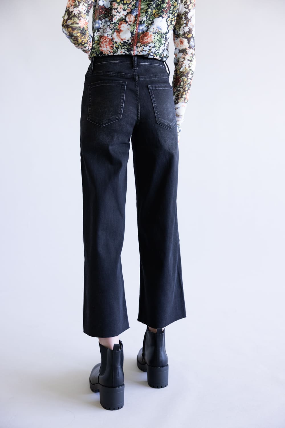 Vervet Super Soft High Rise Wide Crop Black Jeans for Women