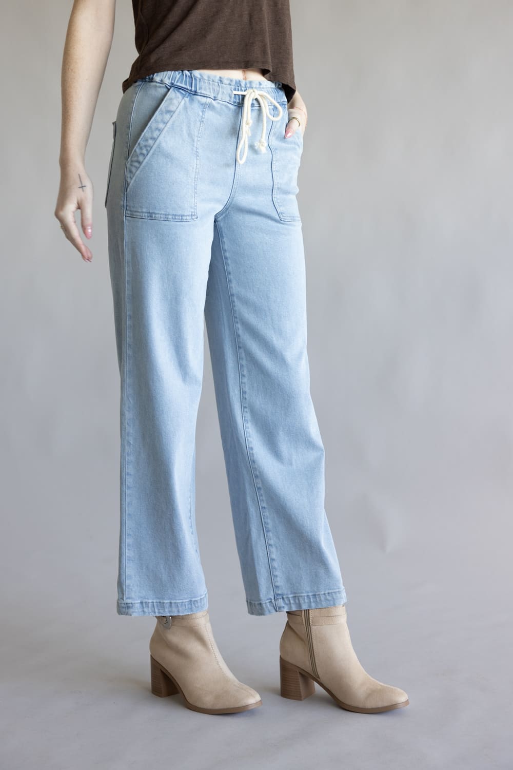 Vervet High-Rise Elastic Waistband Wide Leg Jeans for Women