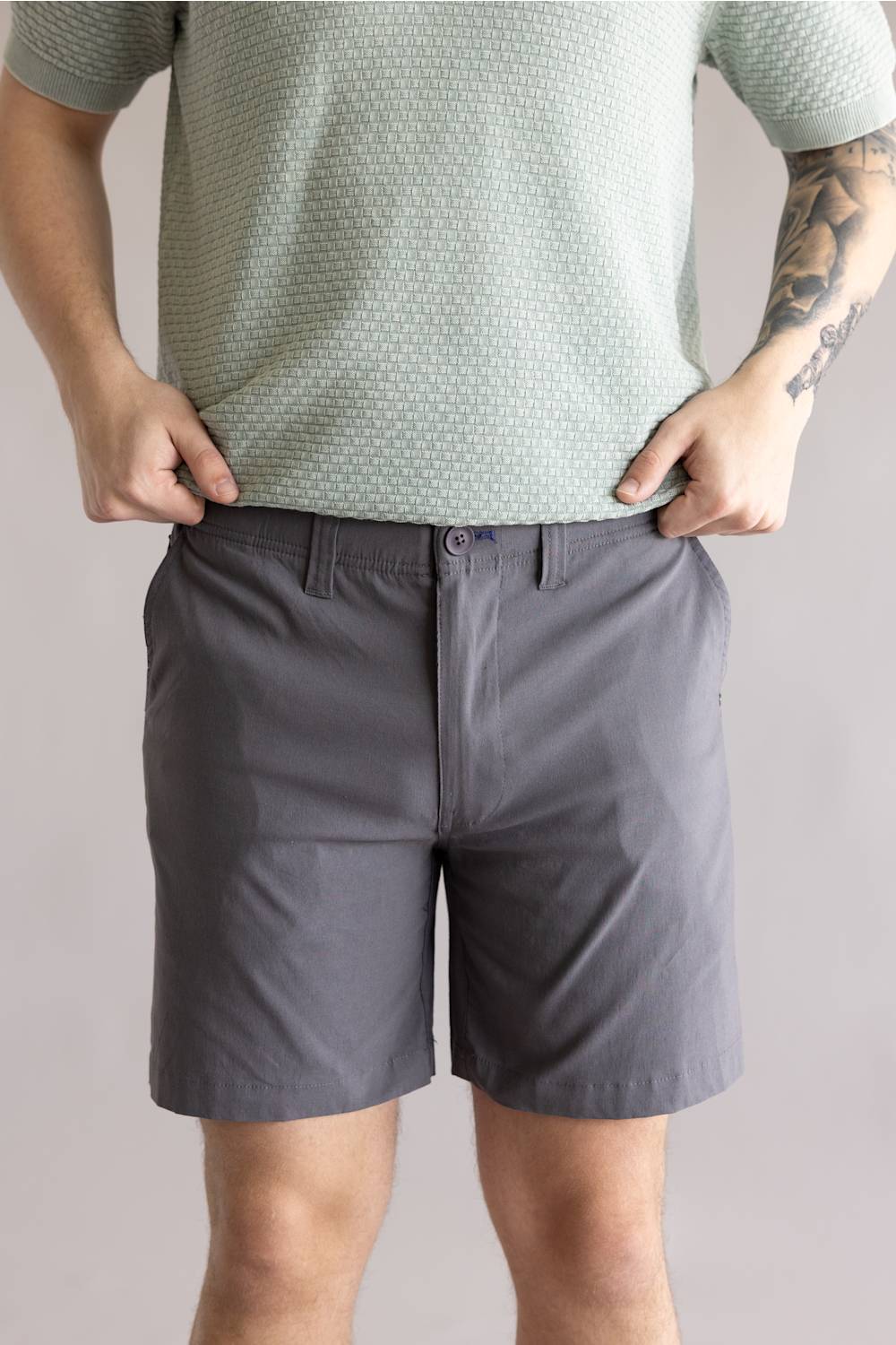 1897 Original Stretch Cotton Shorts for Men in Magnet