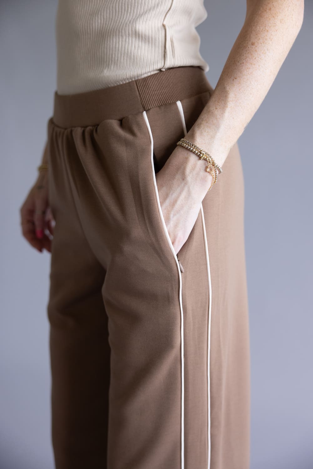 Cozy Track Pants for Women in Mocha | NP70922-MOCHA – Glik's