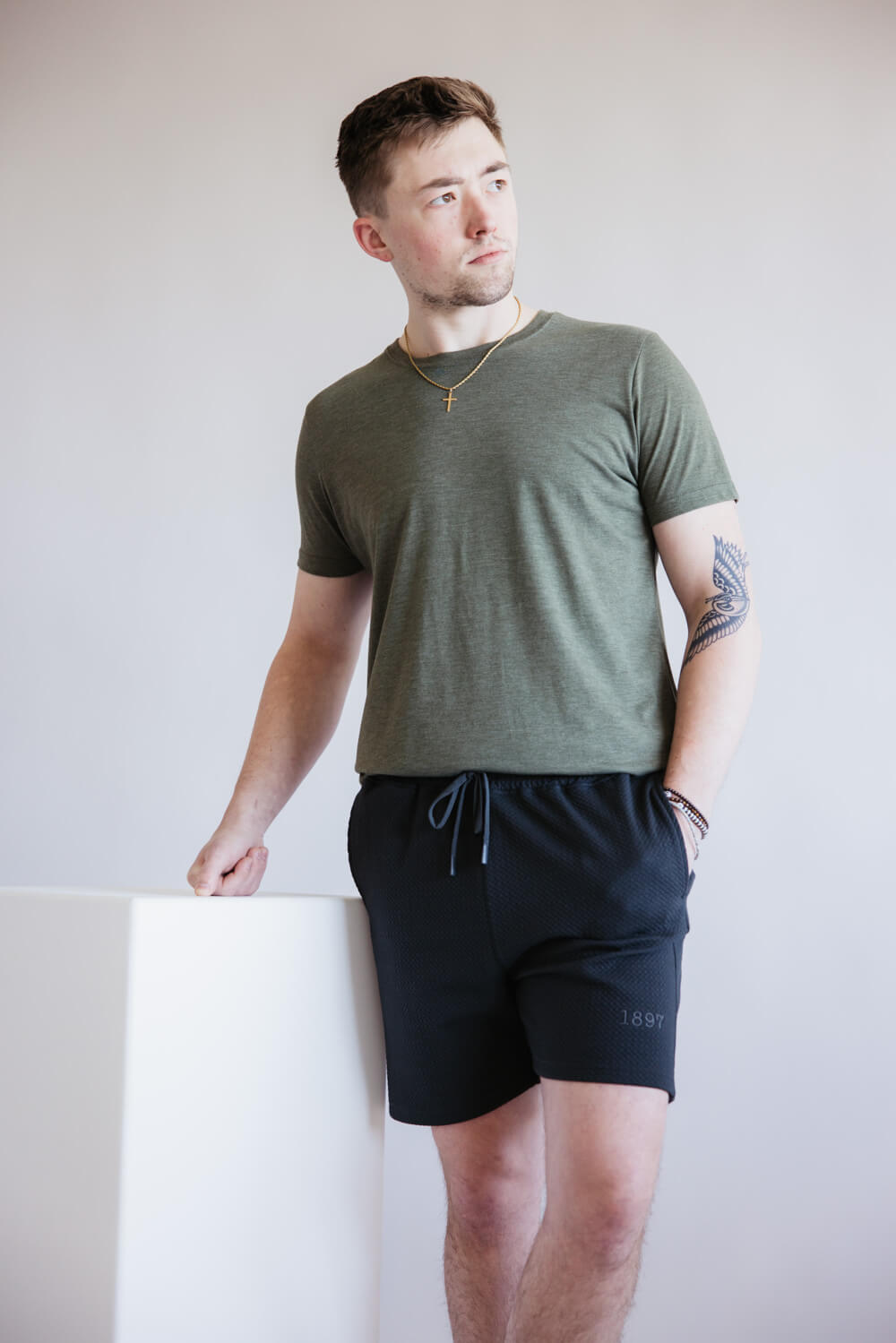 1897 Active Diamond Stretch Shorts for Men in Charcoal | MP923