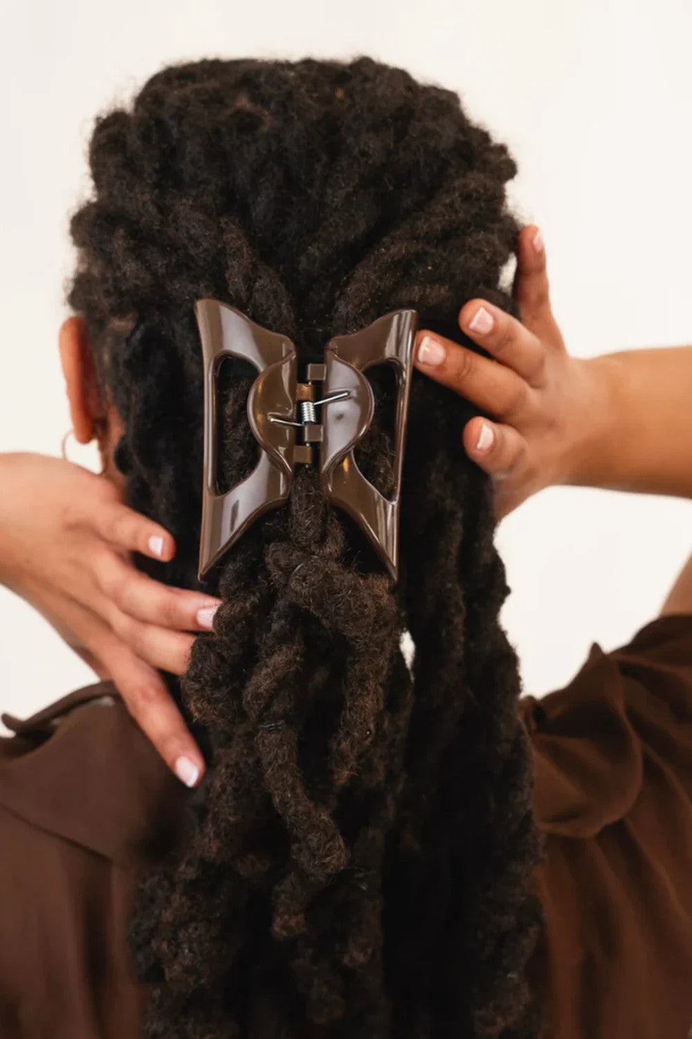Cozy Clip Claw Hair Clip in Brown | CC-003-BRN