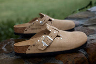 BOSTON CLOG RIVETS TAUPE SUEDE | 1030418
