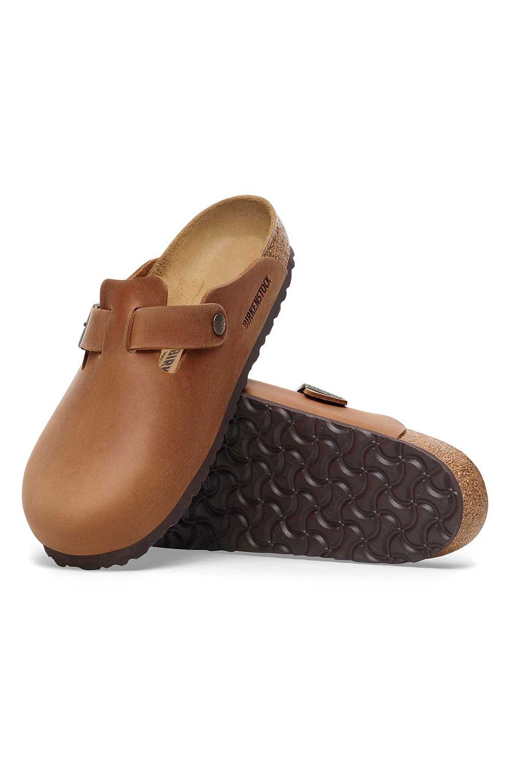Birkenstock Boston Oiled Leather Clogs for Men in Cognac | 1028179