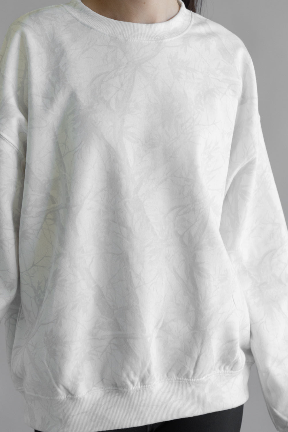 CAMO-CREWNECK-FOR-WOMEN-IN-WHITE-T1965-WHITECAMO