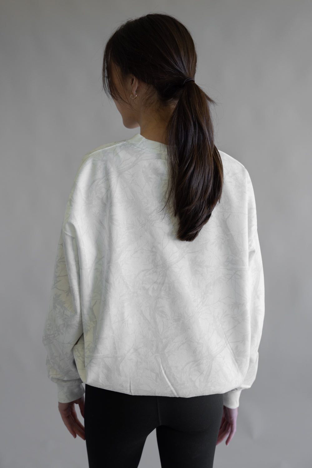 CAMO-CREWNECK-FOR-WOMEN-IN-WHITE-T1965-WHITECAMO