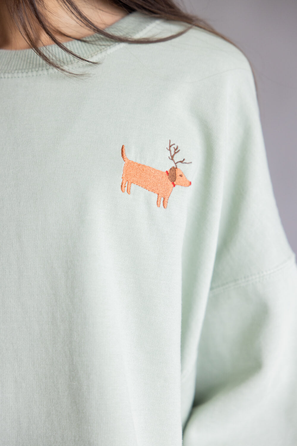 C_C-California-Tori-burnwash-embroidered-relaxed-fleece-holiday-dachshund-89B03302-X068-GREY-3