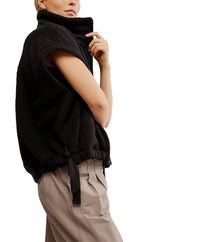 FreePeopleSCOUTITOUTFLEECEVESTBLACKOB1451995OB2310559