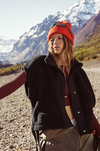 FreePeopleSCOUTITOUTFLEECEVESTBLACKOB1451995OB2310559-BLACK6