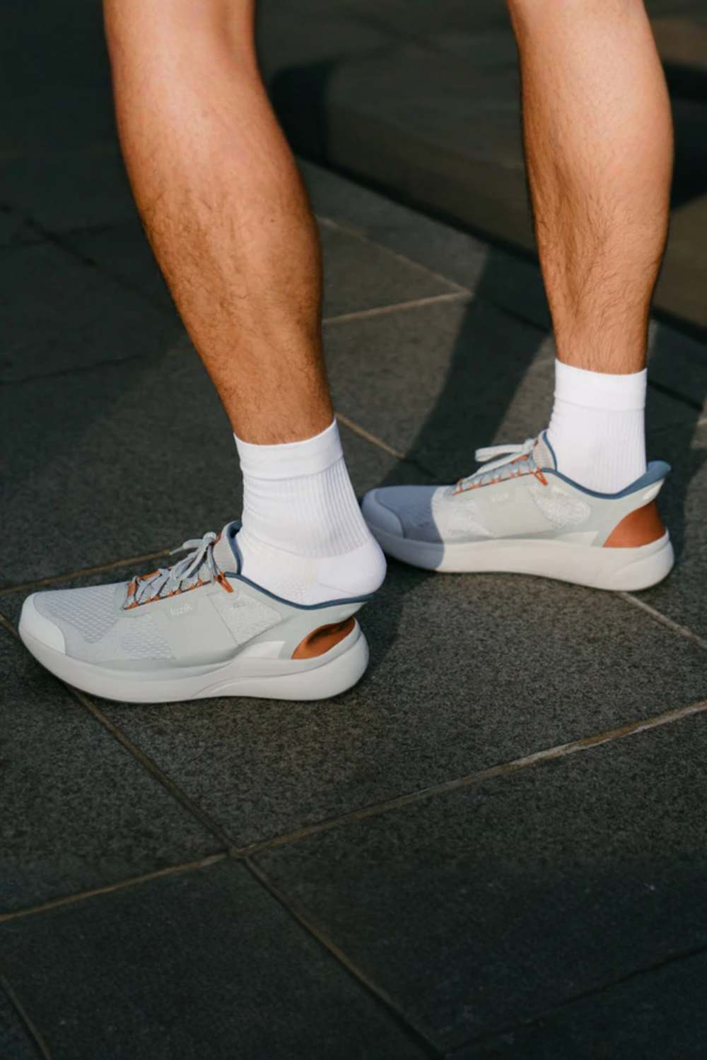 Kizik Freedom Run Sneakers for Men in Mist/Hazel | MFRE2604 – Glik's