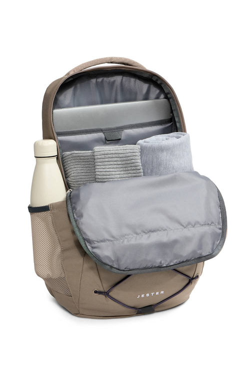 The North Face Jester Backpack for Women in Garnet/Endless Dusk
