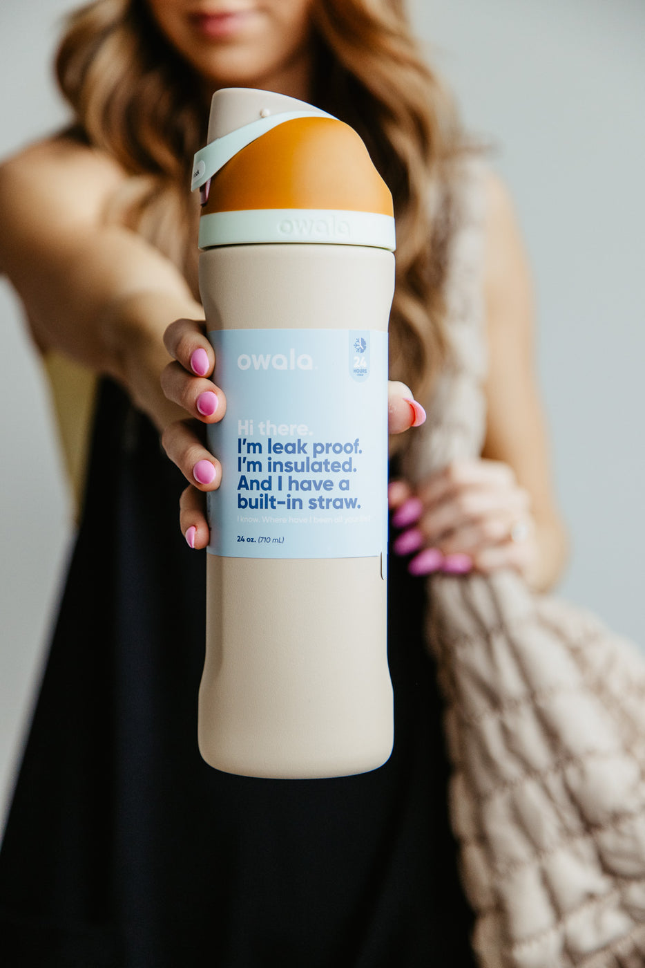 Owala FreeSip 24 oz Stainless Steel Water Bottle in Brown | C05772