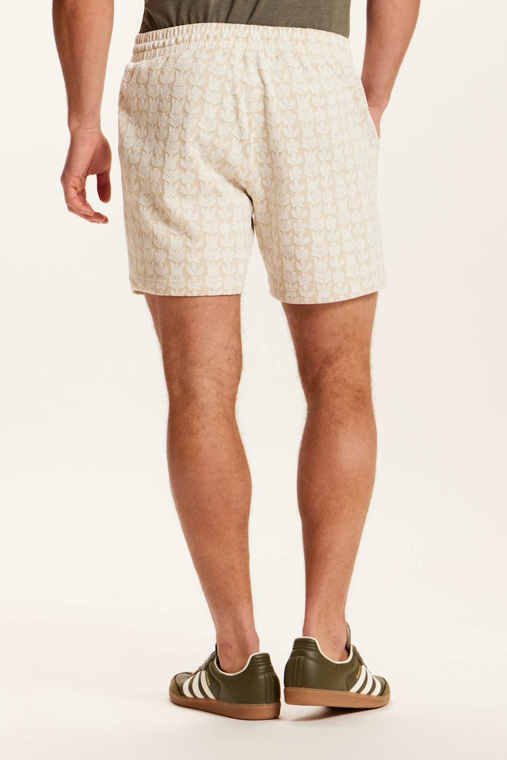 Weatherproof Vintage Floral Jacquard Knit Shorts for Men in Cream | S2631795GK-KELP