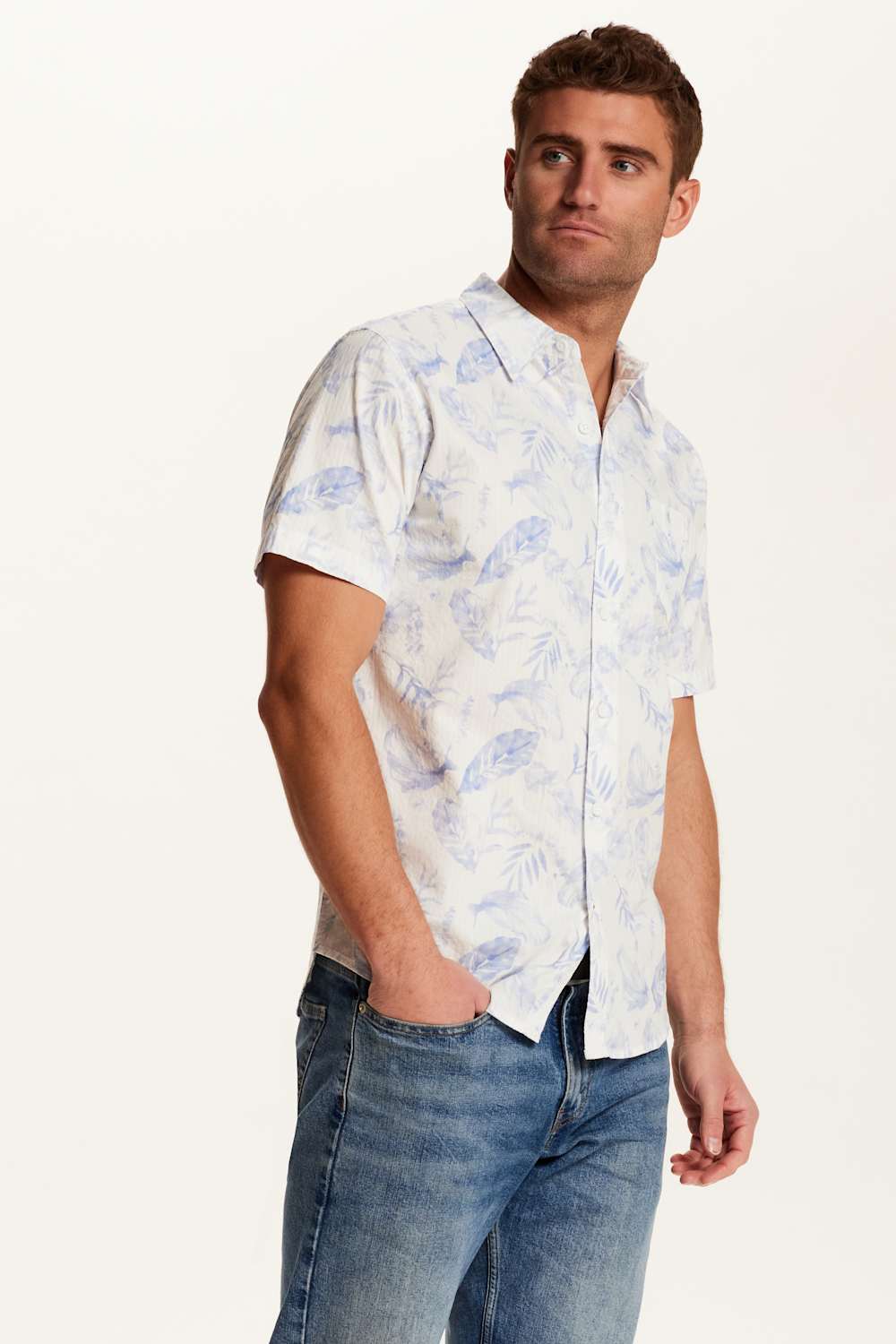 Weatherproof Vintage Seersucker Button Up Shirt for Men in English Manor