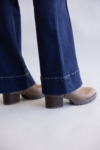 Vervet High Rise Dark Wash Center Hem Bootcut Jeans for Women