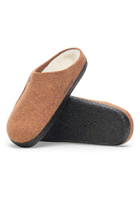 BIRKENSTOCK-ZERMATT-SHEARLING-TOFFEE-WOOL-NATURAL-SLIPPER-1027978_sole_9c81fa5f-60f7-40fd-8f4e-a1fedc87611c