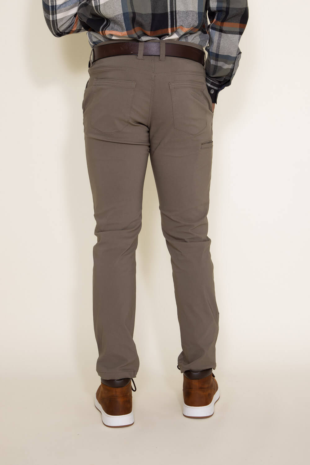 Weatherproof Vintage Faille Trouser Pants for Men in Brown/Green