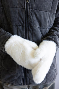 C.C. Glitter Fur Convertible Mitten for Women in Ivory