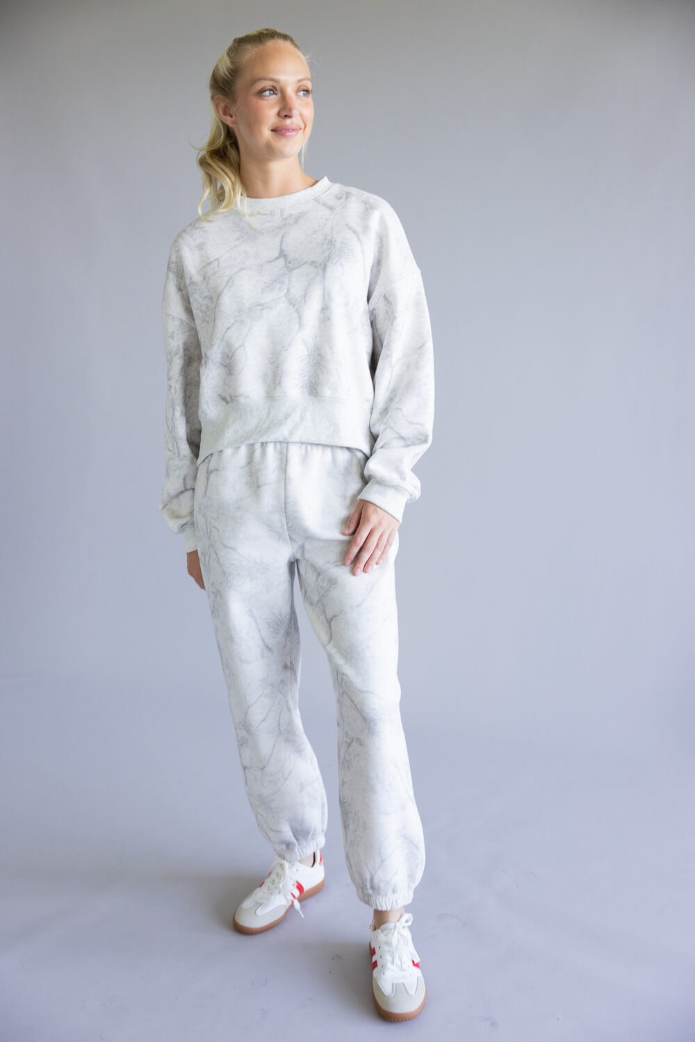 Camo Drop Shoulder Crewneck Fleece Sweatshirt for Women in Grey