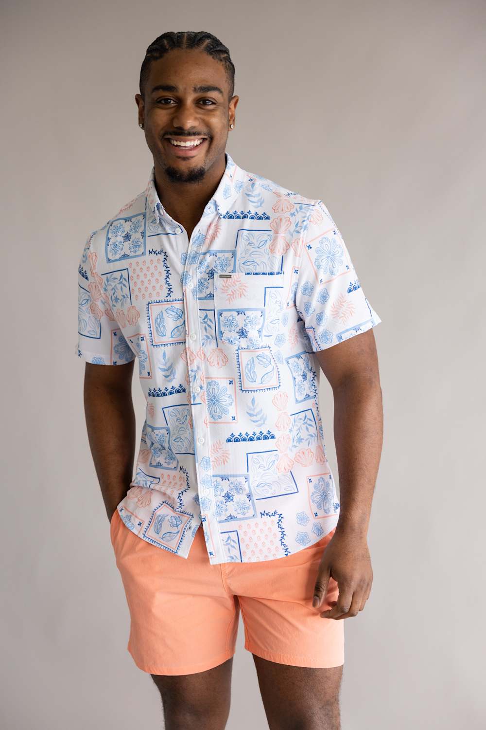 Vintage Summer Seersucker Button Down Shirt for Men in White Shell Print