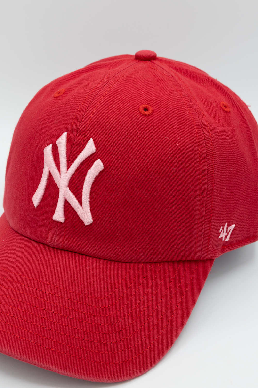 '47 New York Yankees Clean Up Hat in Red and Pink | B-NLRGW17GWS-RDC