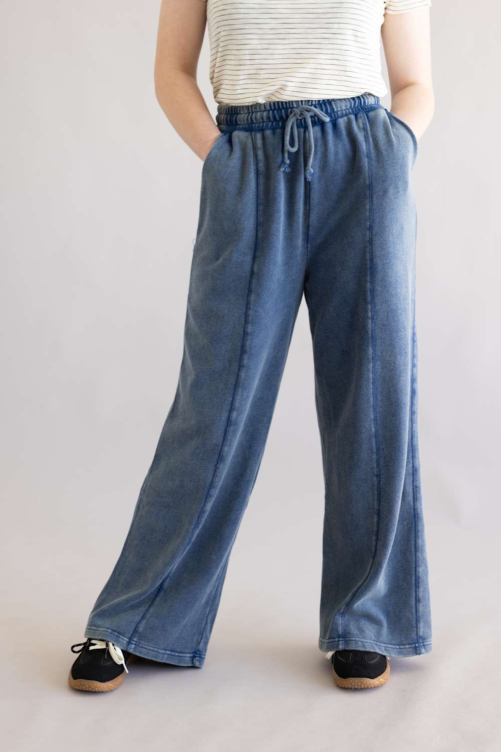 Drawstring Lounge Pants for Women in Navy