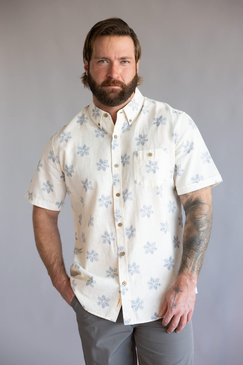 Weatherproof Vintage Cotton Linen Pattern Button Up Shirt for Men in Infinity Blue