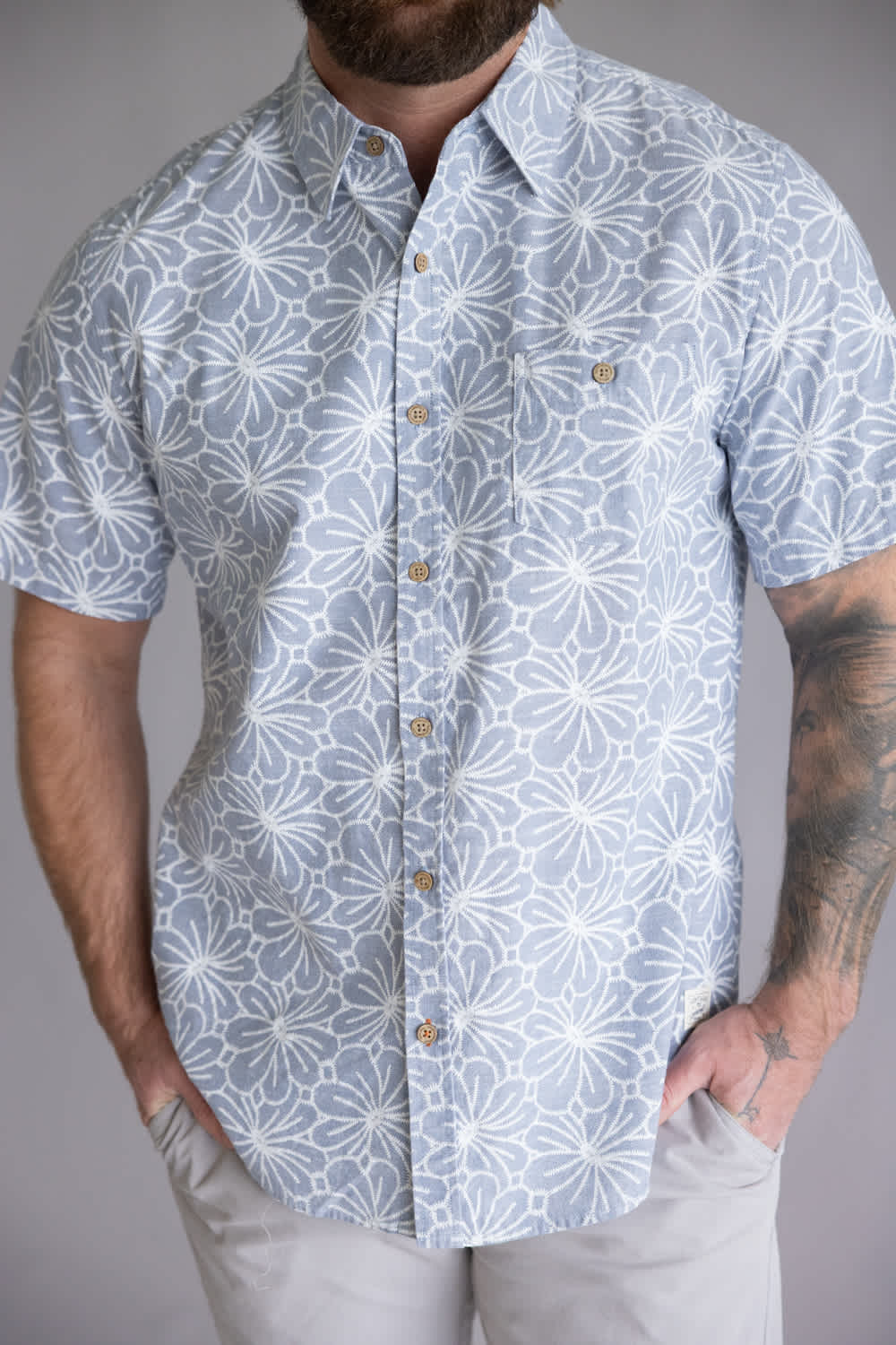 Weatherproof Vintage Cotton Pattern Button Up Shirt for Men in Infinity Blue