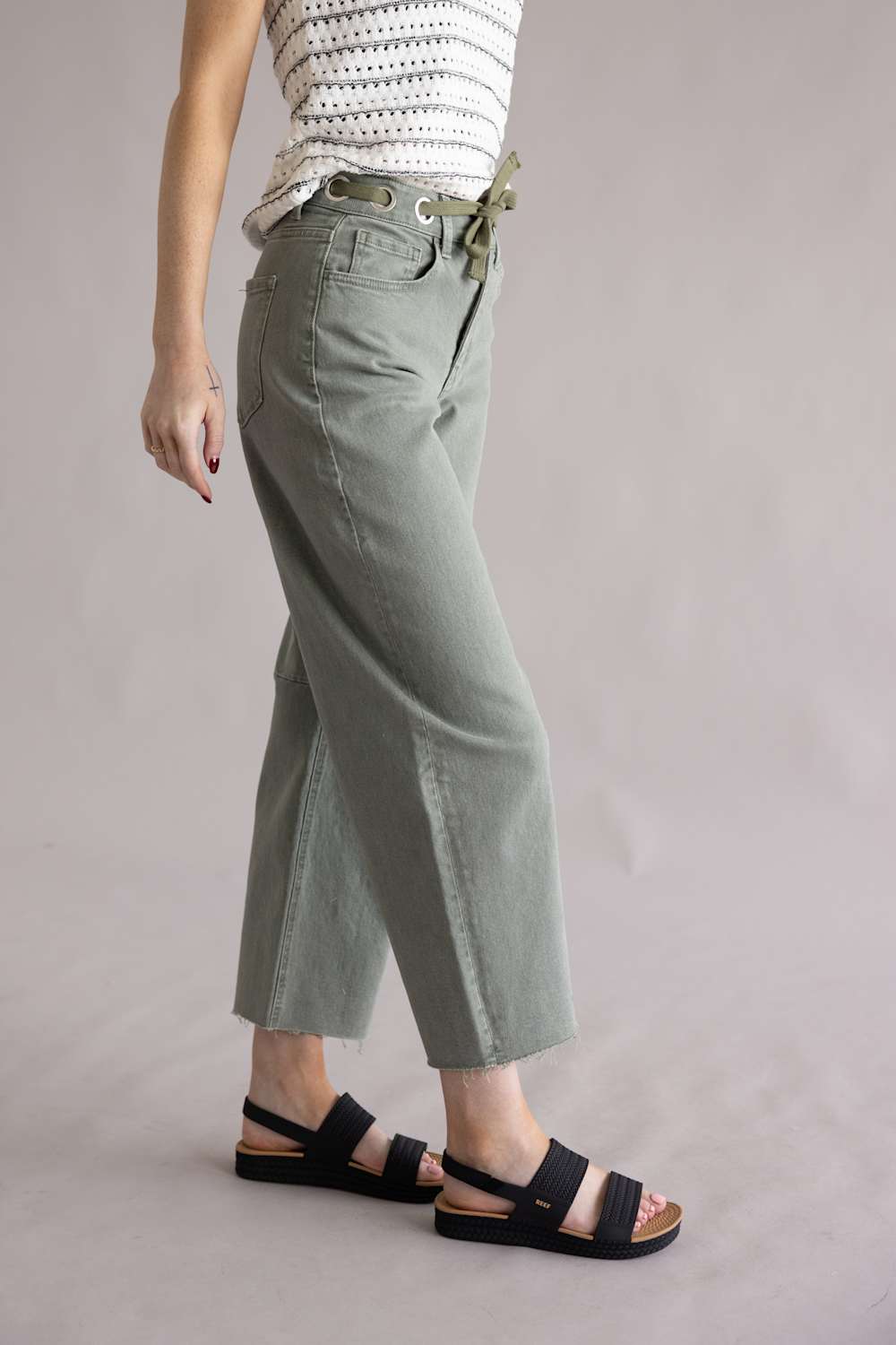 Vervet Drawstring High Rise Wide Barrel Jeans for Women in Green