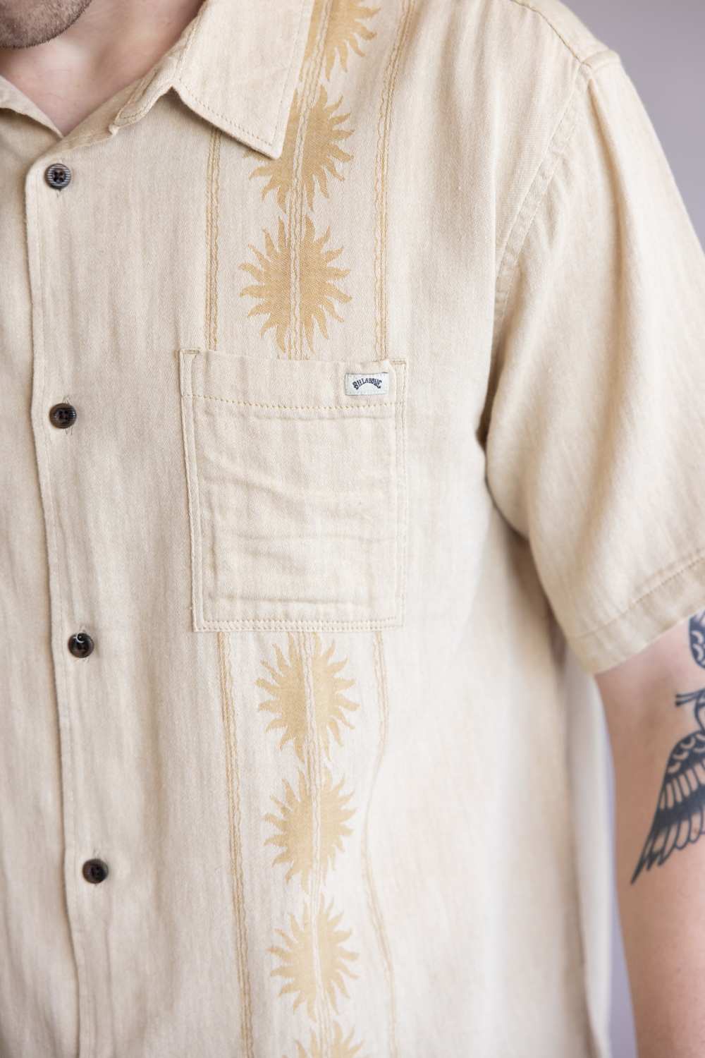  Billabong Cordoba Short Sleeve Shirt for Men in Desert Khaki