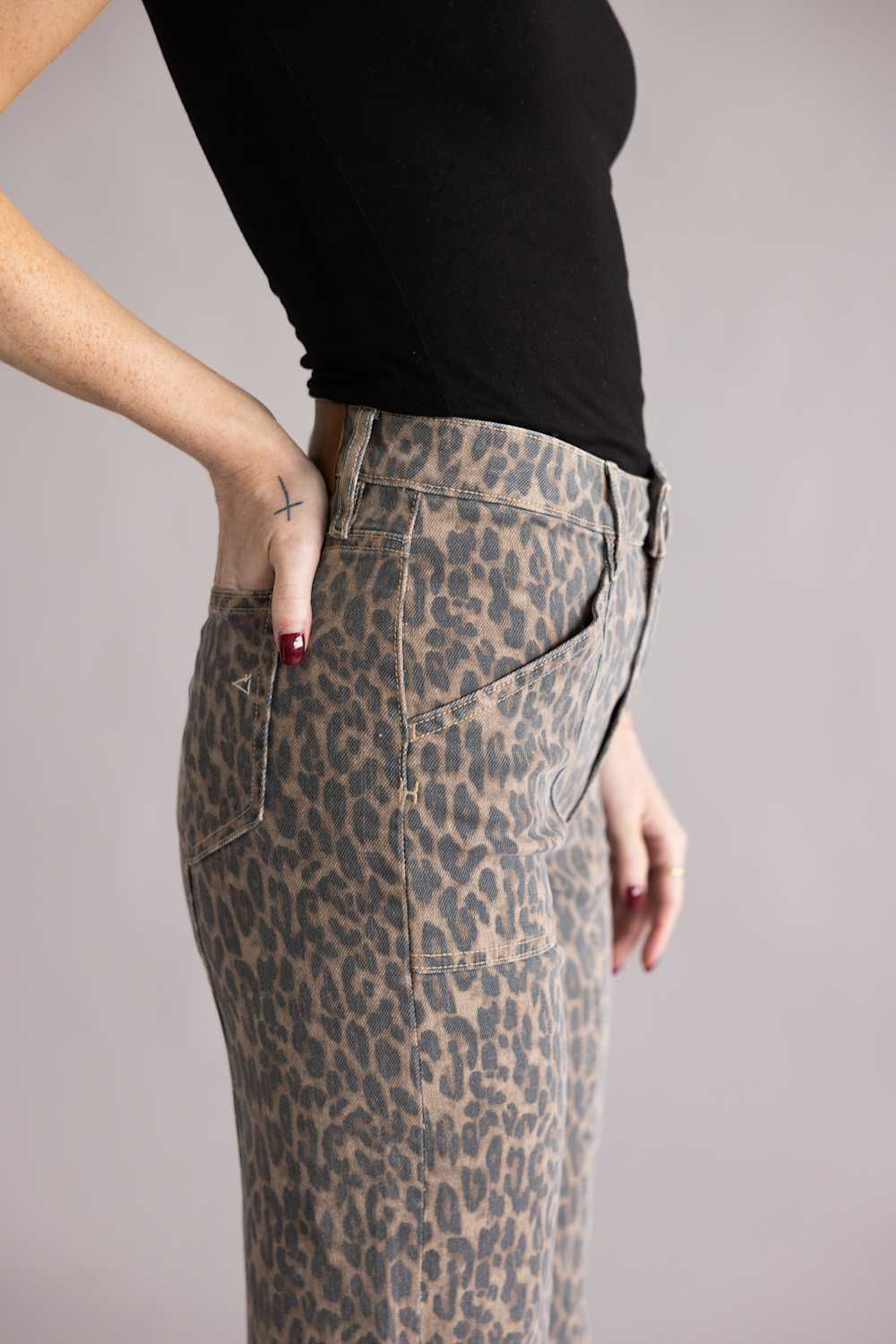  Hidden High Rise Happi Cheetah Flare Jeans for Women 