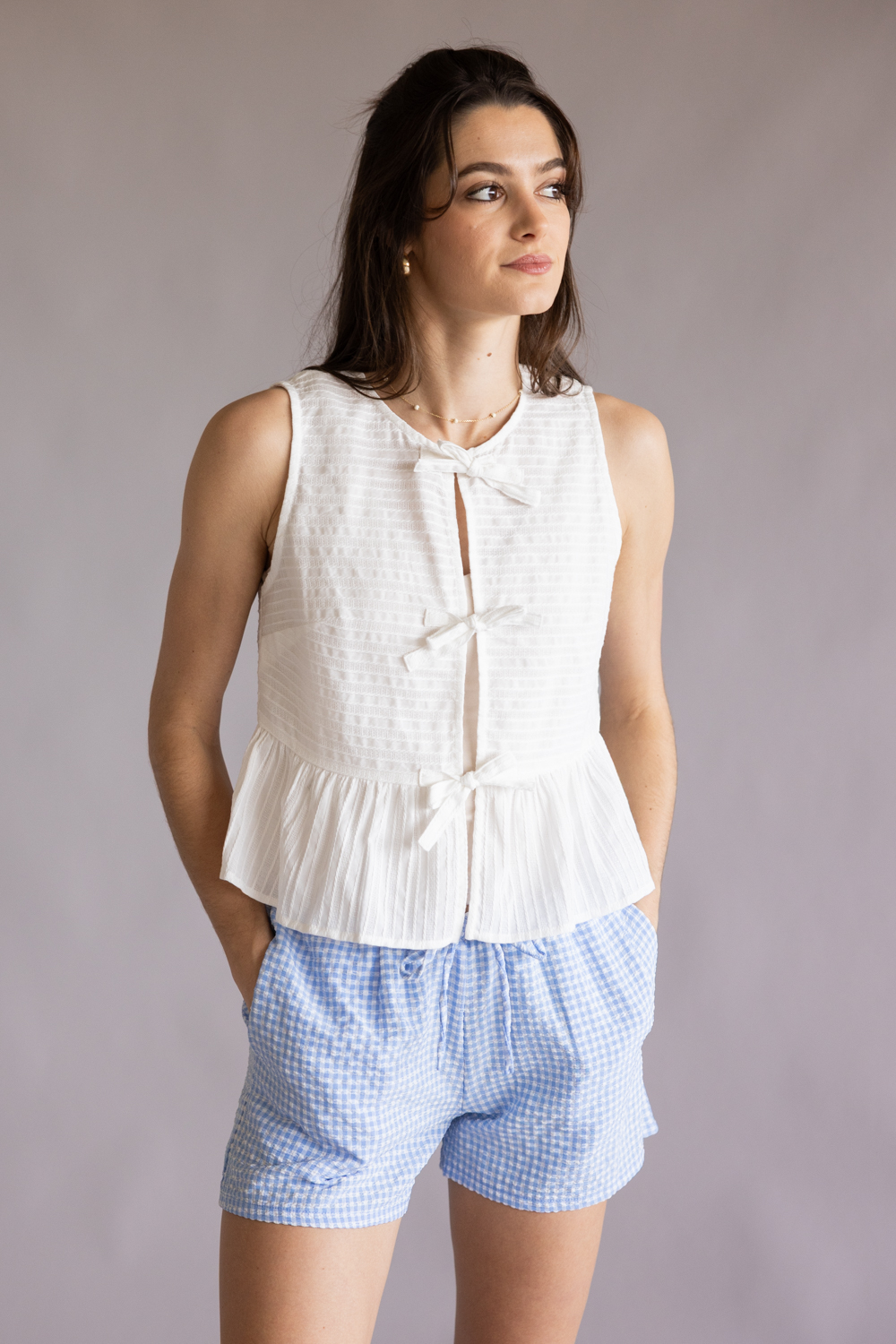 ぷ*ん様 gypsohilaTwinkle Tops White Triple Bow Tie Front Top for Women in White | PT50142-GL-WHITE