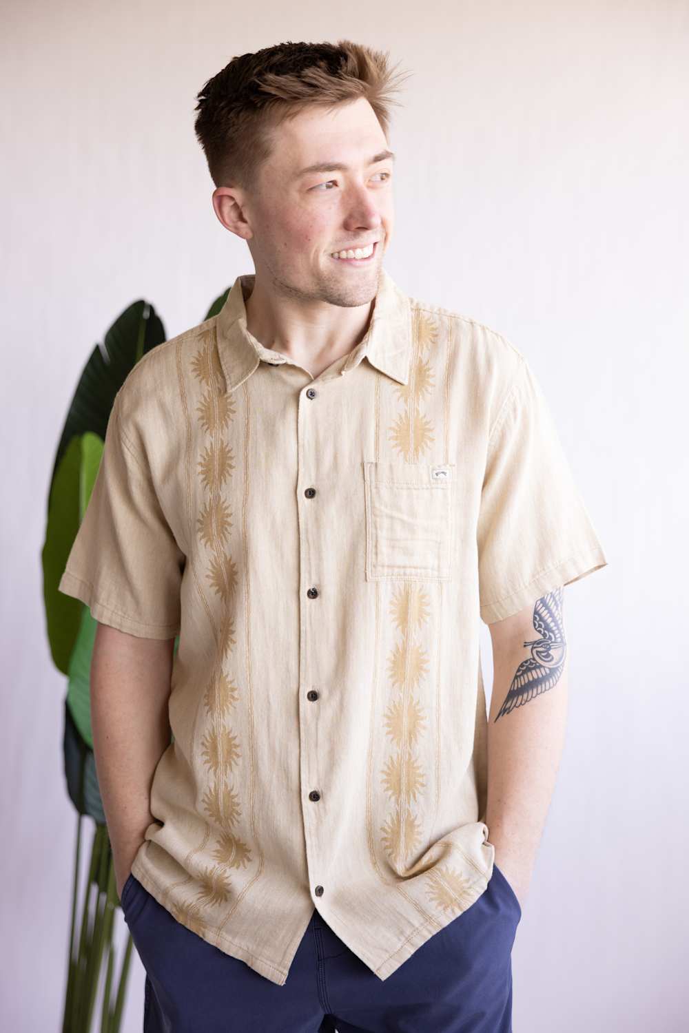  Billabong Cordoba Short Sleeve Shirt for Men in Desert Khaki