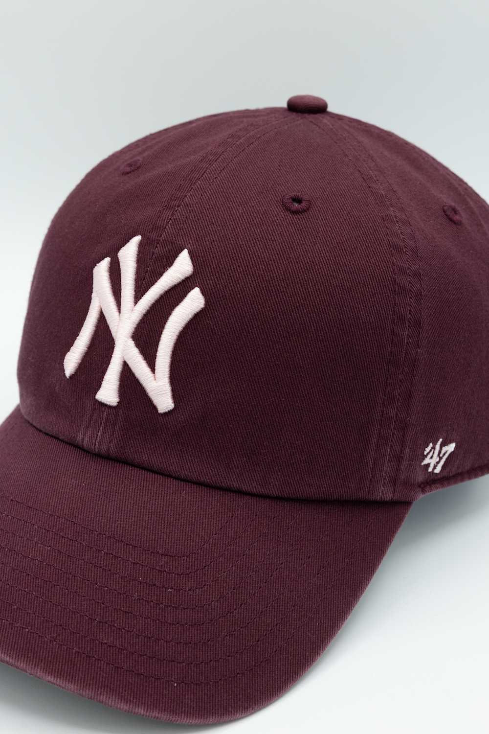 47 New York Yankees Clean Up Hat in Maroon/Pink