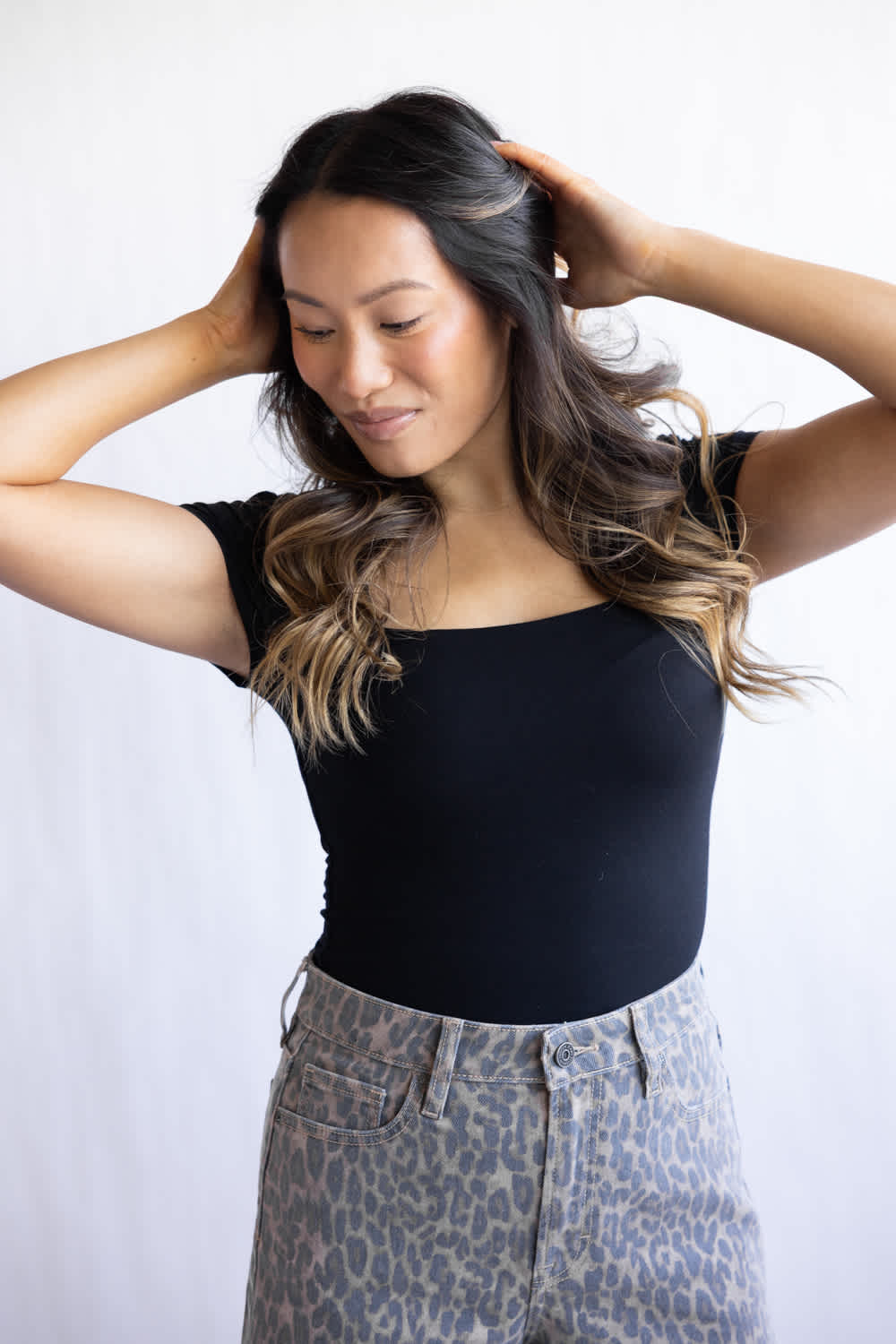 Seamless Double Layer Knit T-Shirt for Women in Black