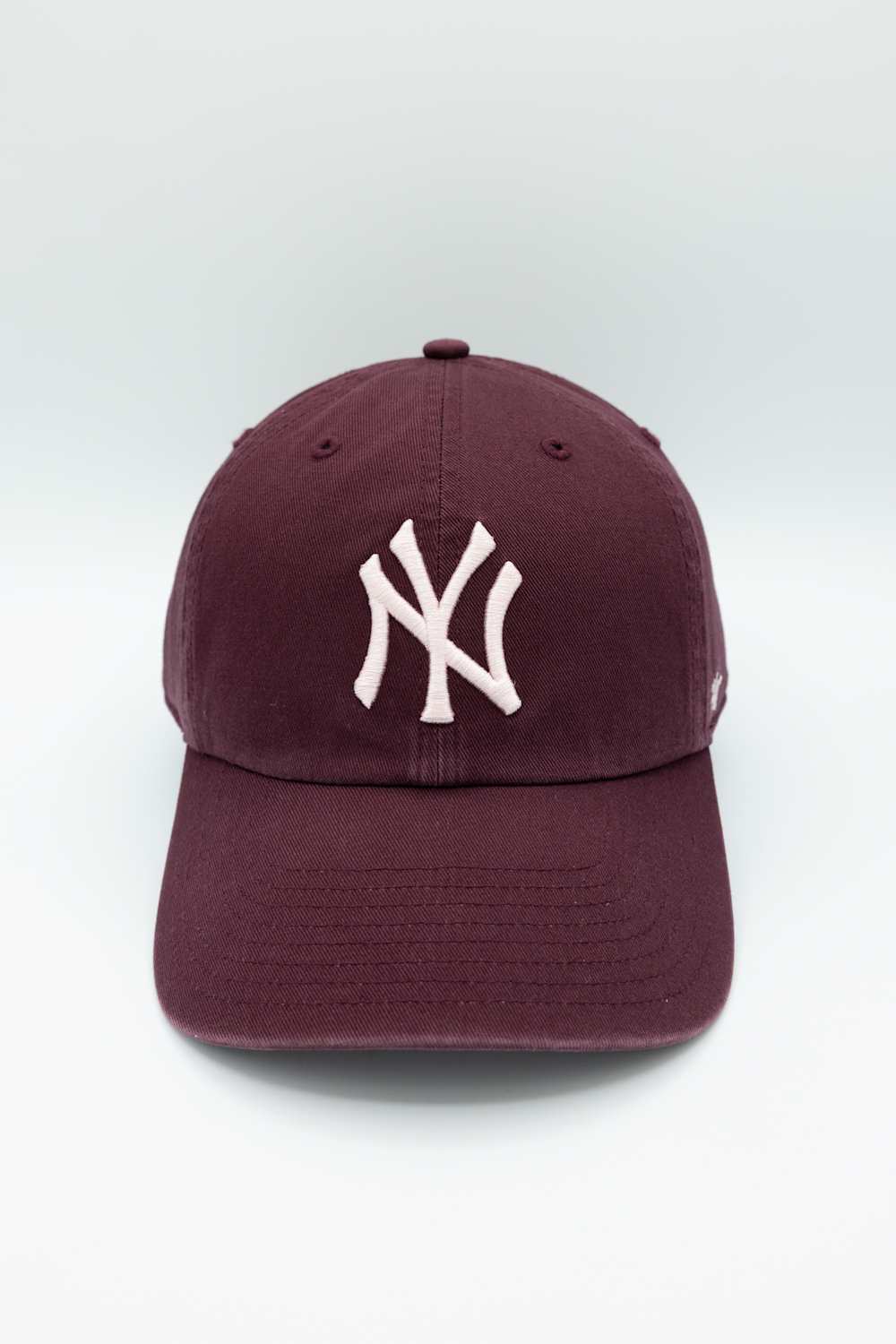 47 New York Yankees Clean Up Hat in Maroon/Pink