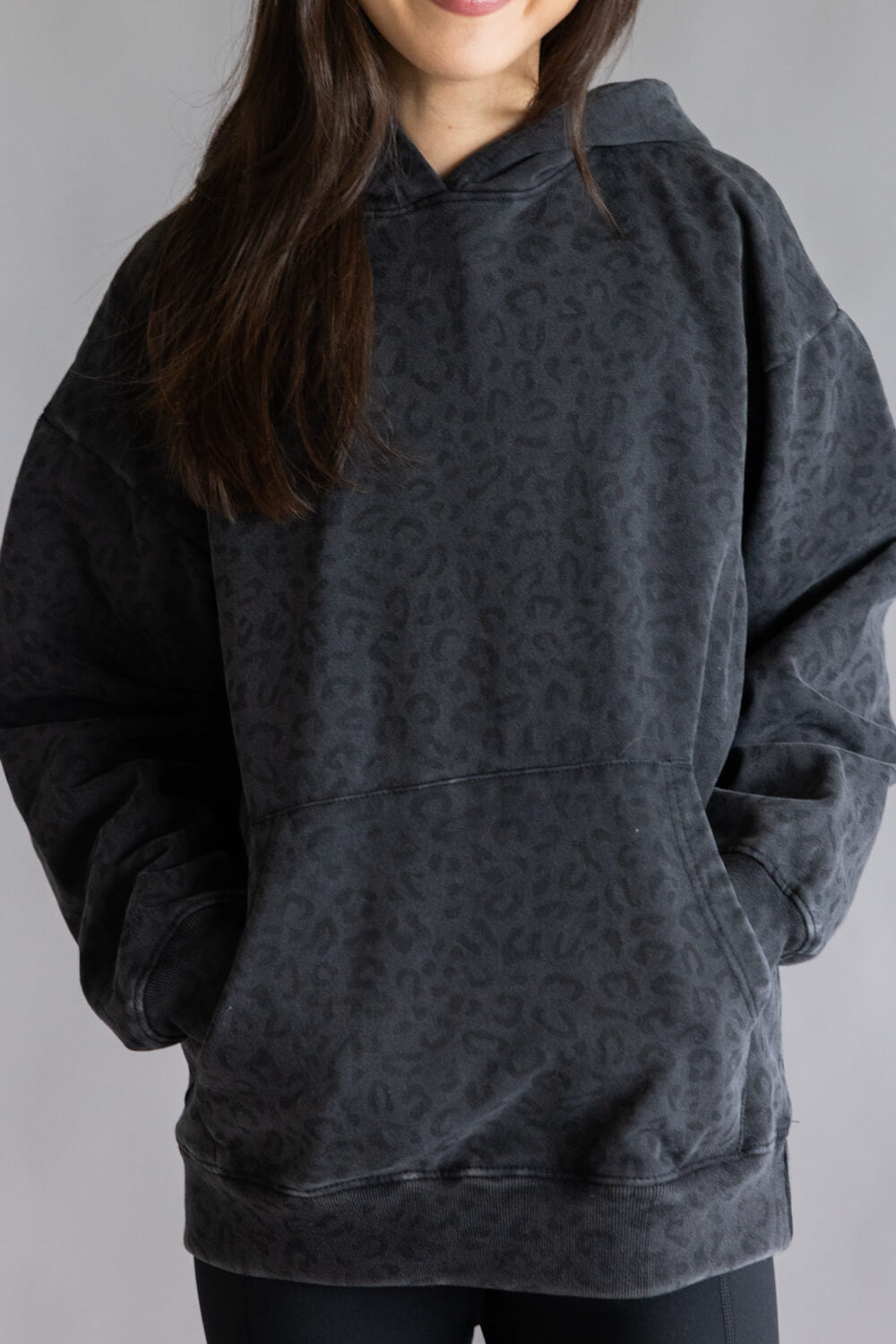 cotton-collective-leopard-print-heavyweight-vintage-hoodie-for-women-black-CCHOD475SNW-BKLEP-2