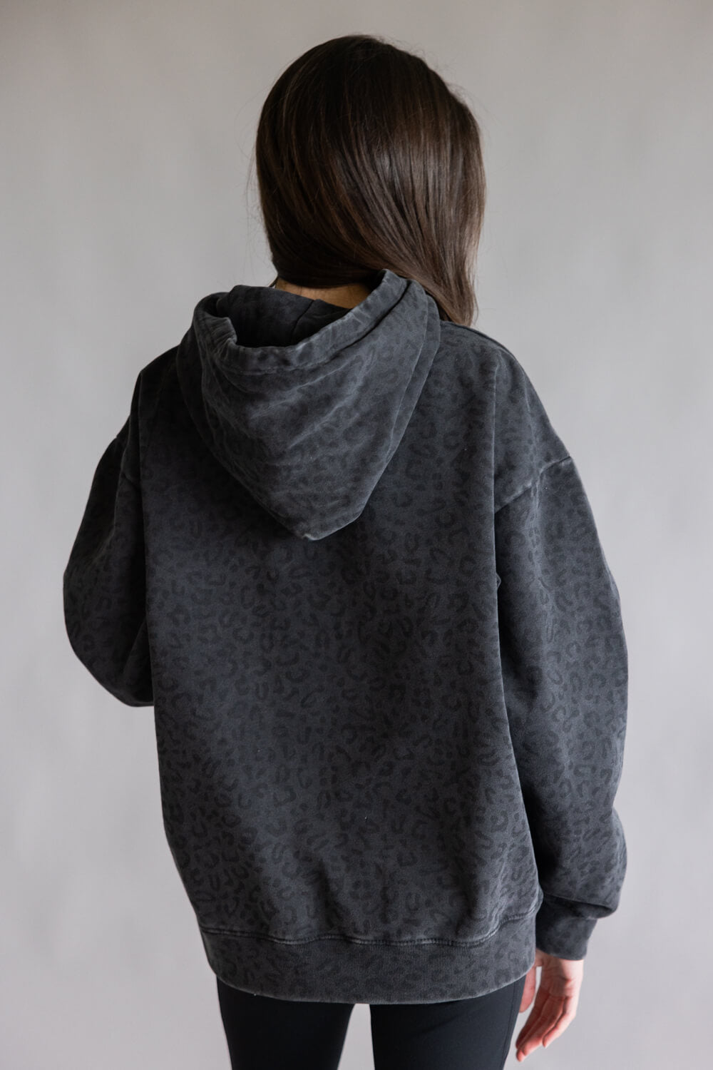 cotton-collective-leopard-print-heavyweight-vintage-hoodie-for-women-black-CCHOD475SNW-BKLEP-3
