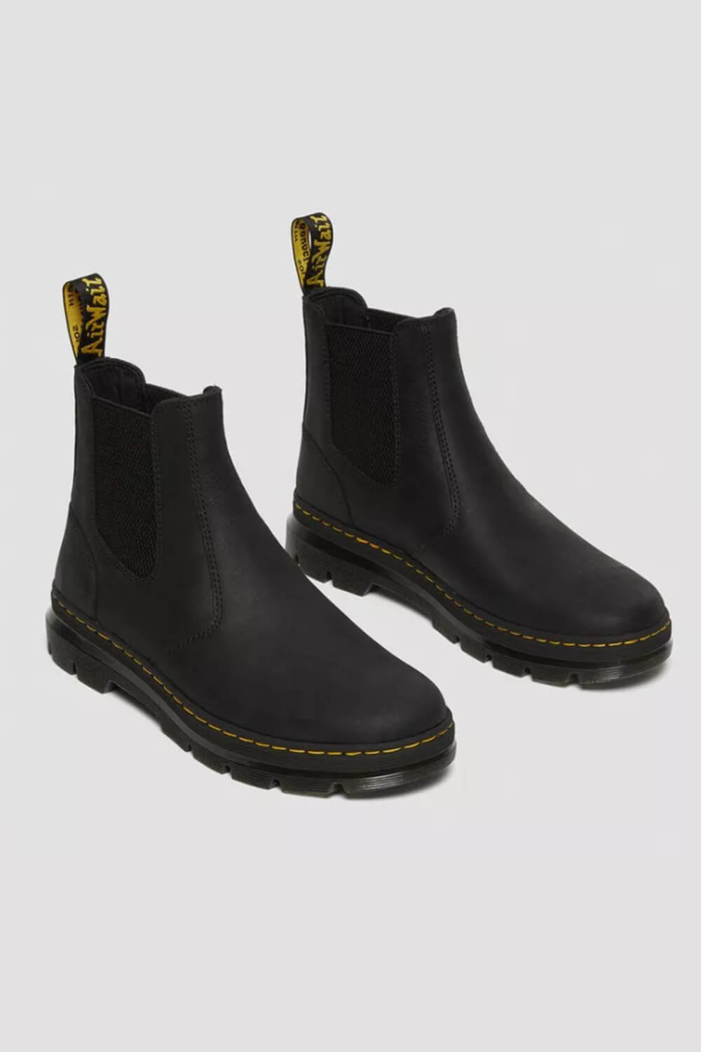 Dr. Martens Embury Leather Chelsea Boots for Men in Black | 26002001 ...